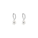 Parel bloem oorbellen